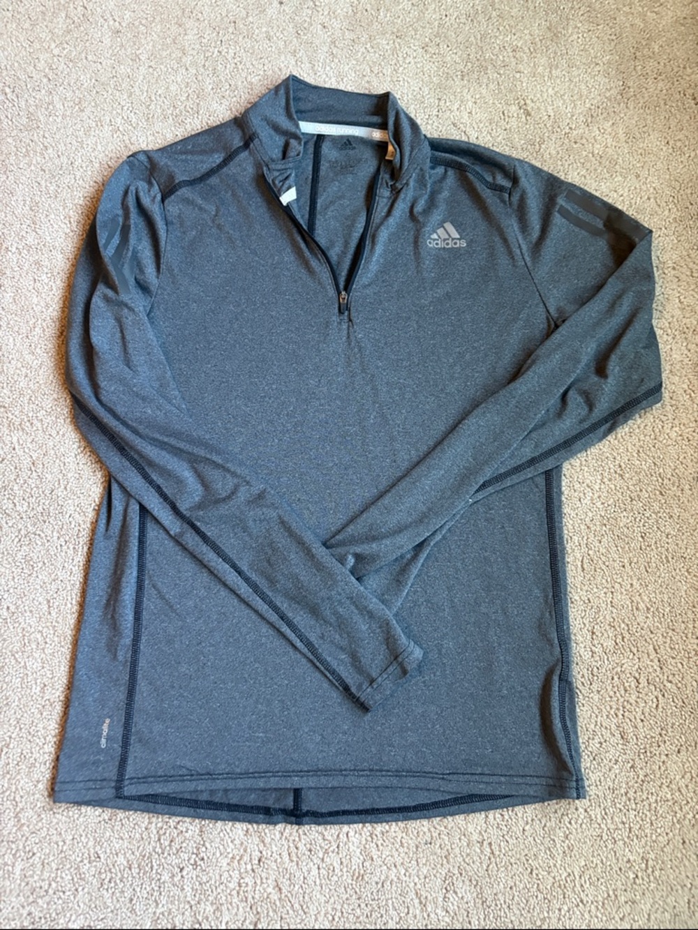 Men’s size small adidas Dark Gray Heather Quarter-Zip Long Sleeve running jacket